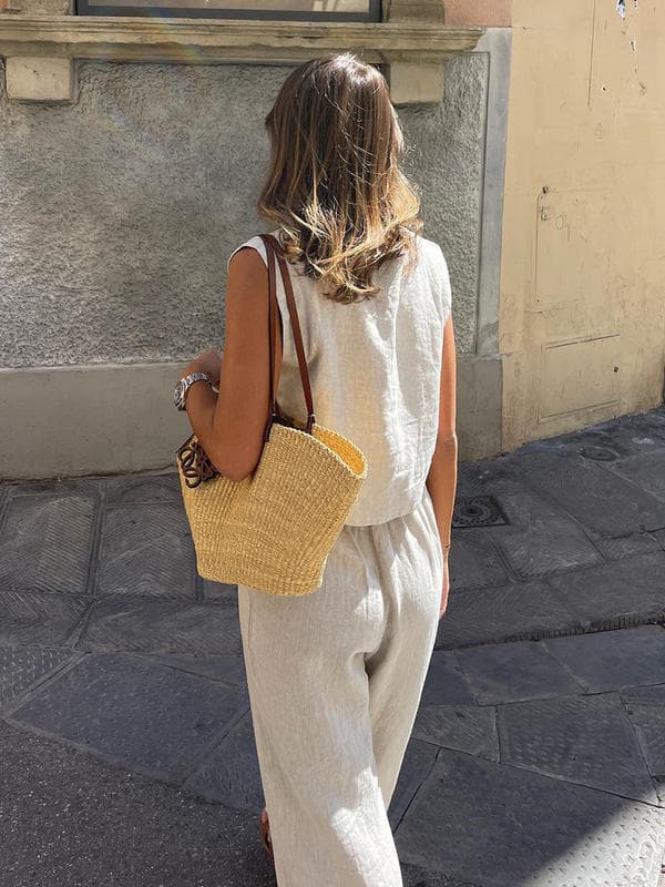 Женский комплект жилет и брюки