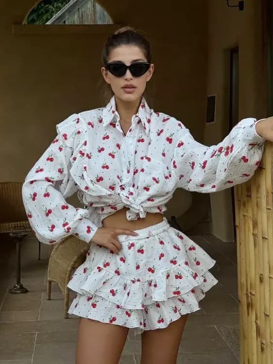 Женские шорты Bornladies принт Love