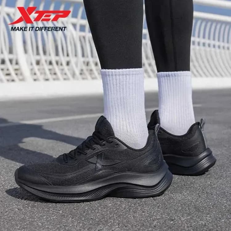 Мужские кроссовки Xtep 875219110015