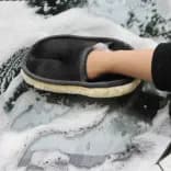 Миниатюра Плюшевая перчатка для мойки авто