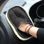 Миниатюра Плюшевая перчатка для мойки авто