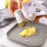 Миниатюра Ручная терка для натирания сыра