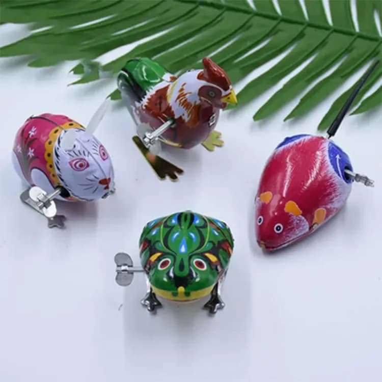 Металлическая заводная игрушка ретро