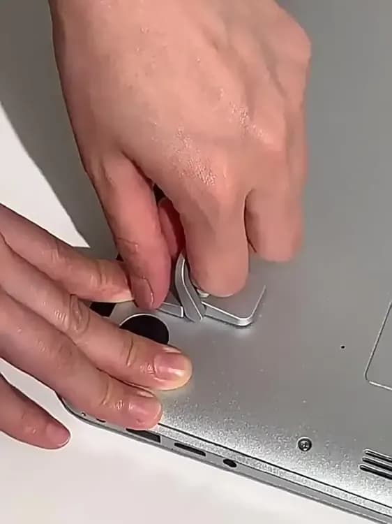 portativnaya-podstavka-dlya-noutbuka