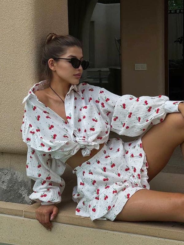 Женские шорты Bornladies принт Love